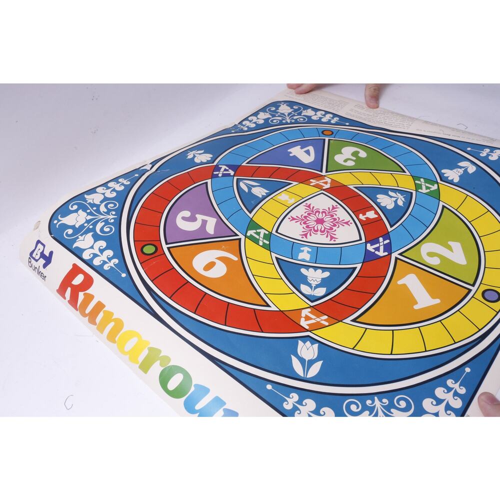 Runaround, Playing Surface, Gaylen Kim Bunker, 1978, Board Game, Fun, Children,